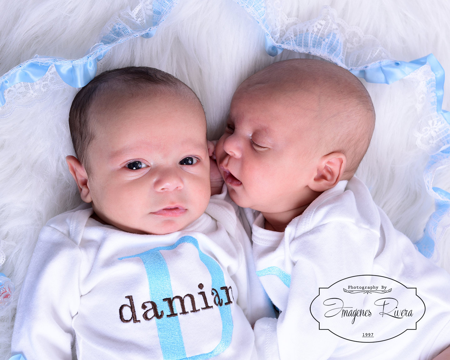 ♥ Denys & Damian twins newborn photography | Imagenes Rivera ♥